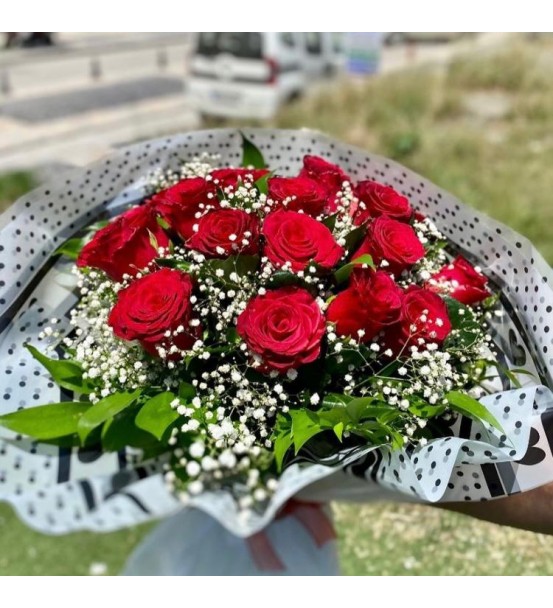 15 KIRMIZI GÜL BUKETİ